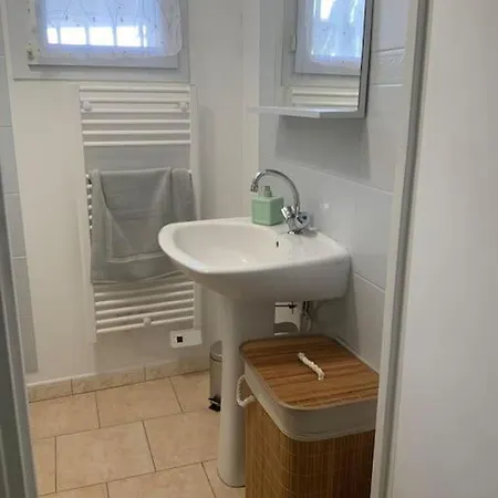 Maison Bord Du Thouet/ Parking/ Terrasse / Fibre Ferienhaus *